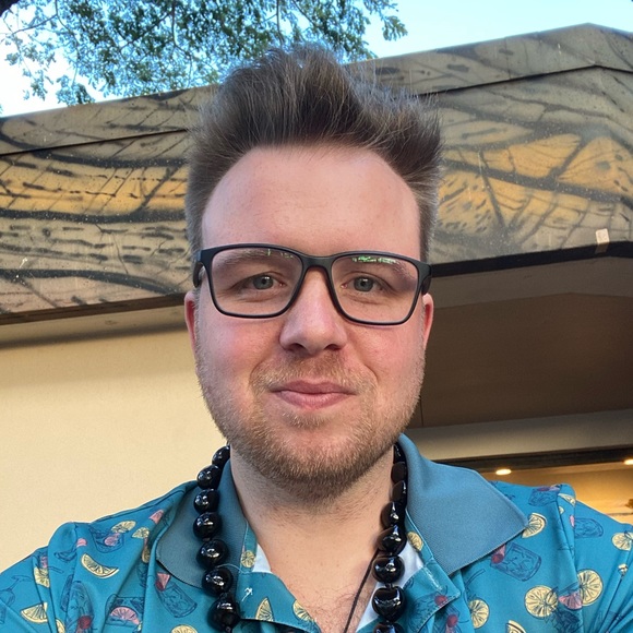 Profile Picture of Robert Reidell (@reidellr4) on Poshmark