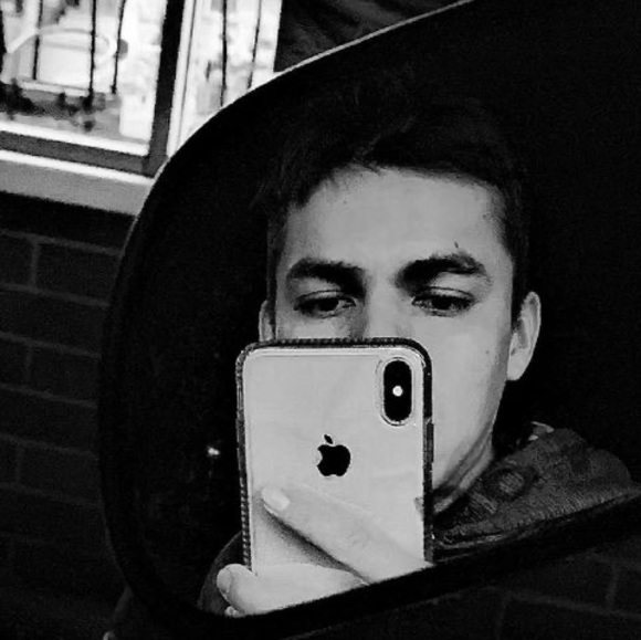 Profile Picture of David Mazariegos (@david_mc1999) on Poshmark