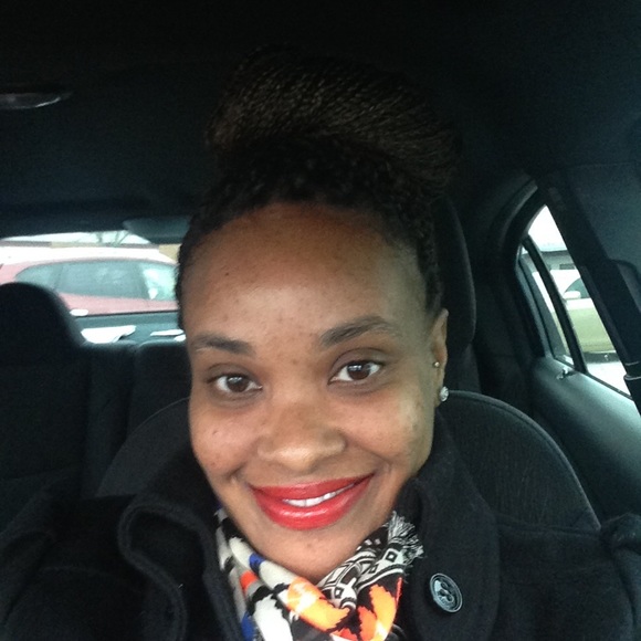 Profile Picture of Sharmane Forest (@ladieforest) on Poshmark