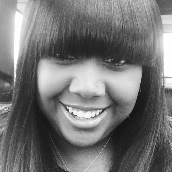 Profile Picture of Lorrell Adesina (@laadesina) on Poshmark