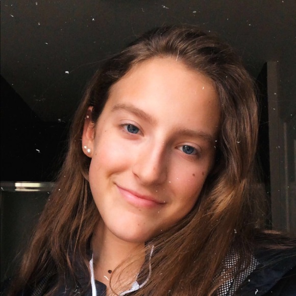 Hannah Recine - Poshmark Profile Picture of Hannah Recine (@hannahrecine) on Poshmark