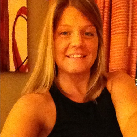 Profile Picture of Jordan Embler (@jordanembler) on Poshmark