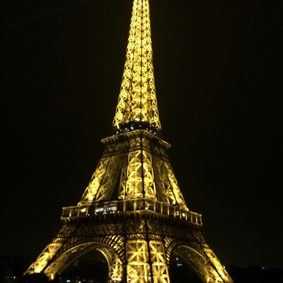 Profile Picture of Tayler Hamburg (@tayler_hamburg7) on Poshmark