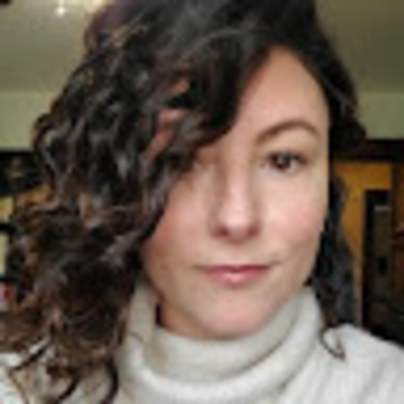 Profile Picture of Meredith Whitney (@meredithwhit527) on Poshmark