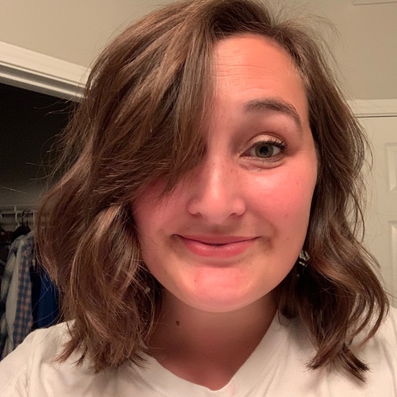 Megan Bartholomaus - Poshmark Profile Picture of Megan Bartholomaus (@m_bartholomaus) on Poshmark