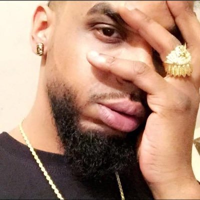 Profile Picture of  🕊Koo-Laid  🇭🇹  🤘🏾 🤘🏾 (@ZoePhlyte) on Twitter