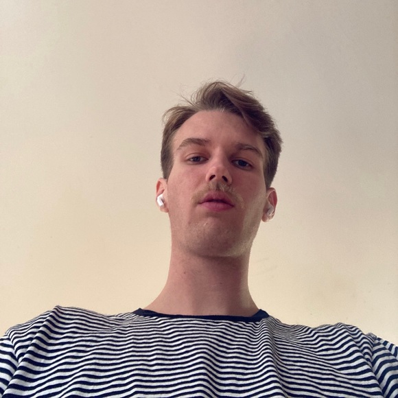 Profile Picture of Grant Dahlsten (@dahlsteng) on Poshmark