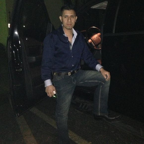 Profile Picture of Martinez Joel (@martinezjoel) on Poshmark