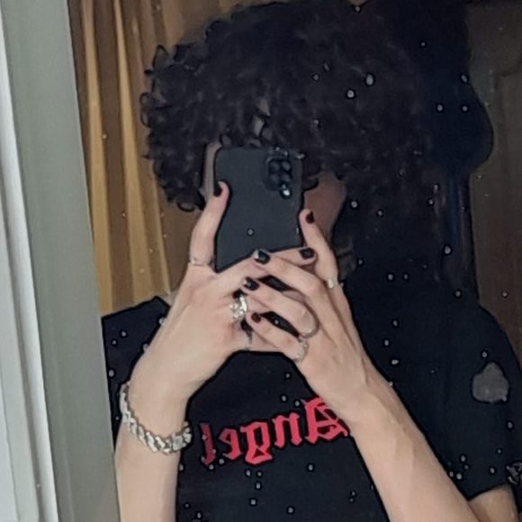 Profile Picture of Gabriel Carneiro (@g_carneiro) on Poshmark