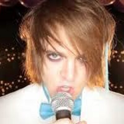 Profile Picture of Alexis Paige Perkins (@shaedawson143) on Twitter