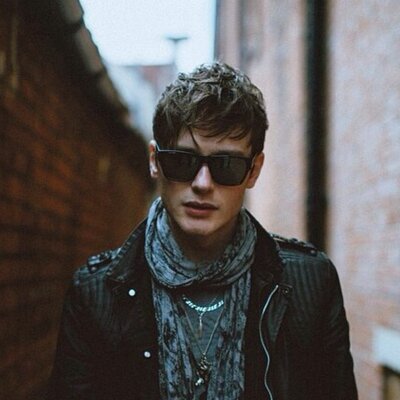 Profile Picture of Simon Tellier (@STellierDrums) on Twitter