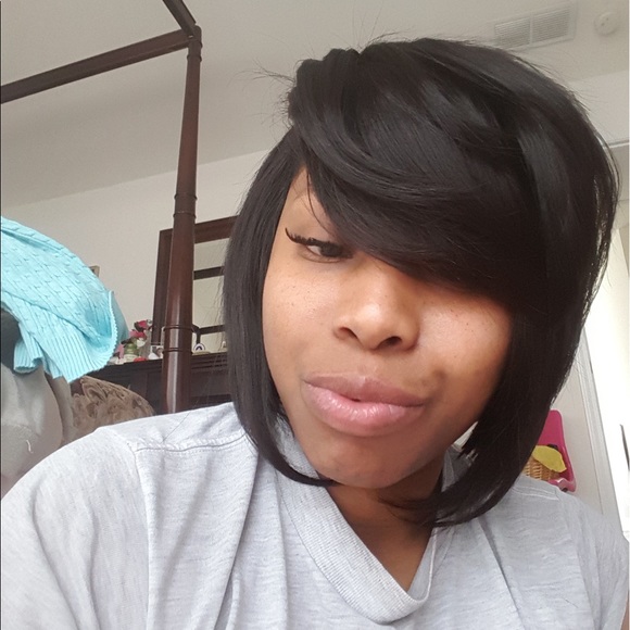 Profile Picture of Loretta Wright (@lolab30) on Poshmark