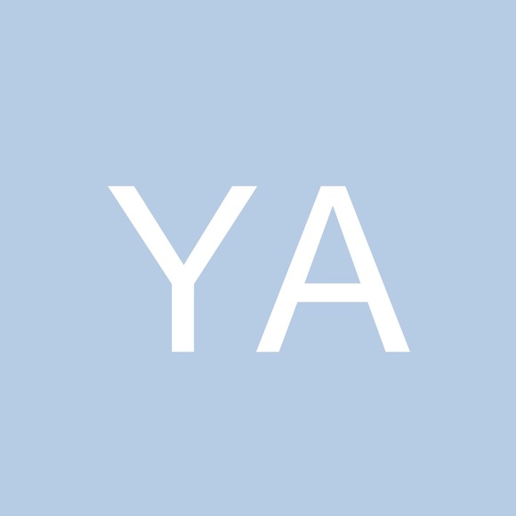 Profile Picture of Yslas Ator (@27oaxhchl) on Poshmark