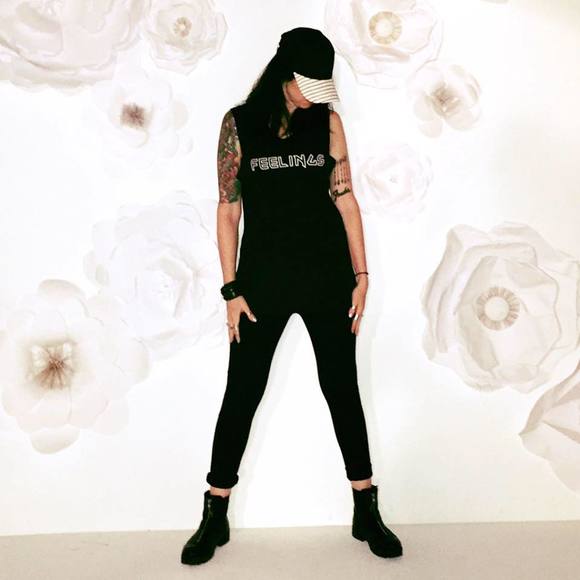 Profile Picture of Sara Capano (@fenderfashion) on Poshmark