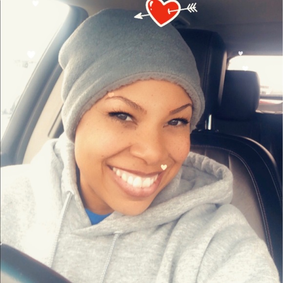 Profile Picture of Andrea Addison (@araddlady77) on Poshmark