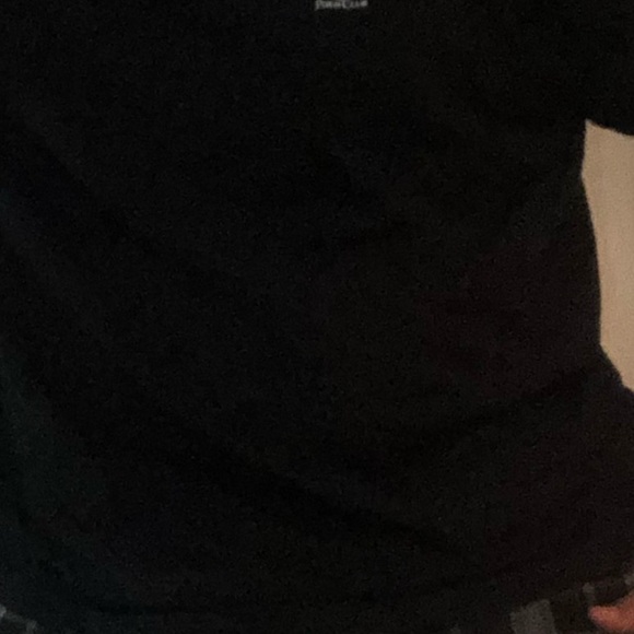 Profile Picture of Matthew Rivas (@matthewrivasp) on Poshmark