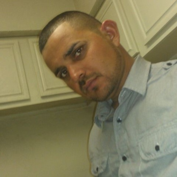 Tomas Alvarado - Poshmark Profile Picture of Tomas Alvarado (@tomasalvarad138) on Poshmark