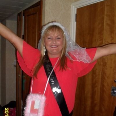 Profile Picture of Tina Murdock (@T_Murdock) on Twitter