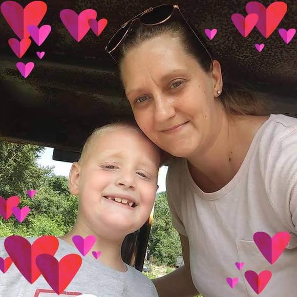 Tiffany Vanhoozer - Poshmark Profile Picture of Tiffany Vanhoozer (@tvanhoozer) on Poshmark