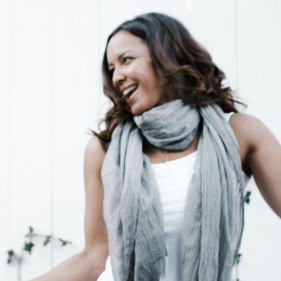 Profile Picture of Jennifer Fields (@thrivingsolo_) on Twitter