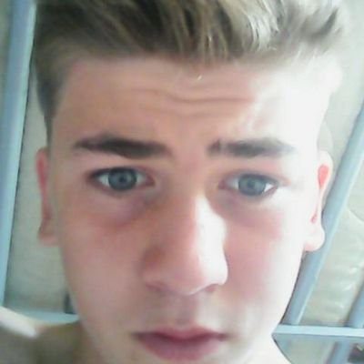 Profile Picture of Leon Phillip Bowles (@leonpb987) on Twitter