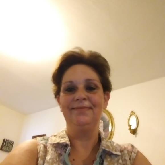 Profile Picture of Angela Jennelle (@angelajennelle) on Poshmark