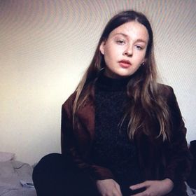 Profile Picture of julia s (@breathturn) on Pinterest