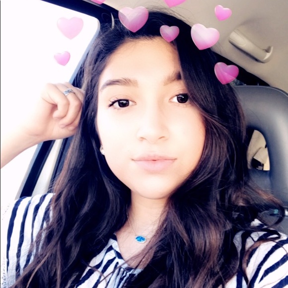 Profile Picture of Lizbeth Delgado (@liz_delgado) on Poshmark