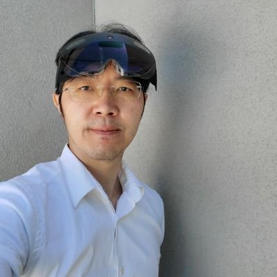 Profile Picture of Dong Yoon Park (@cre8ivepark) on Twitter