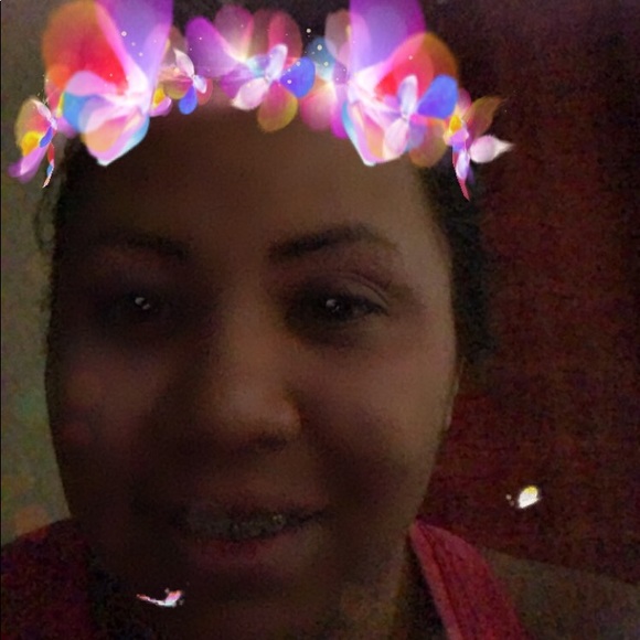 Profile Picture of Cindy Alvarez (@enyi09) on Poshmark