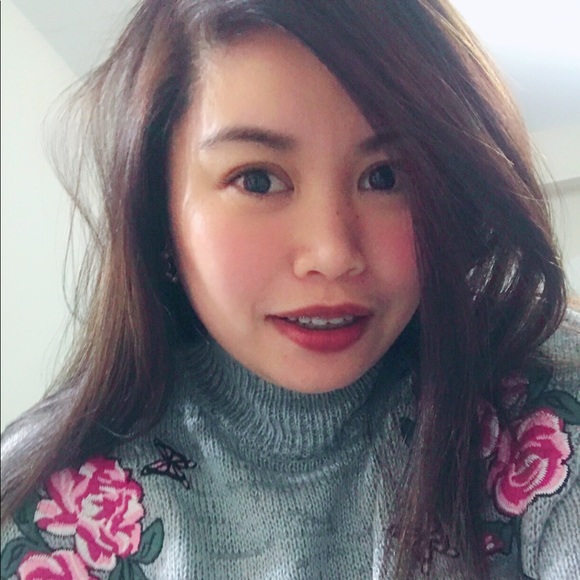 Profile Picture of Rehjie Alcontin (@khai12) on Poshmark