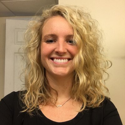 Profile Picture of Lora Cyr (@cyrchemclass) on Twitter