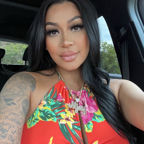 Profile Picture of Justine Forcey (@justinefor2018) on Poshmark