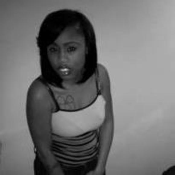 Profile Picture of Briana bremommy Hooks (@bremommy18) on Poshmark