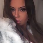 Profile Picture of Carls Xx (@carlybonds) on Instagram