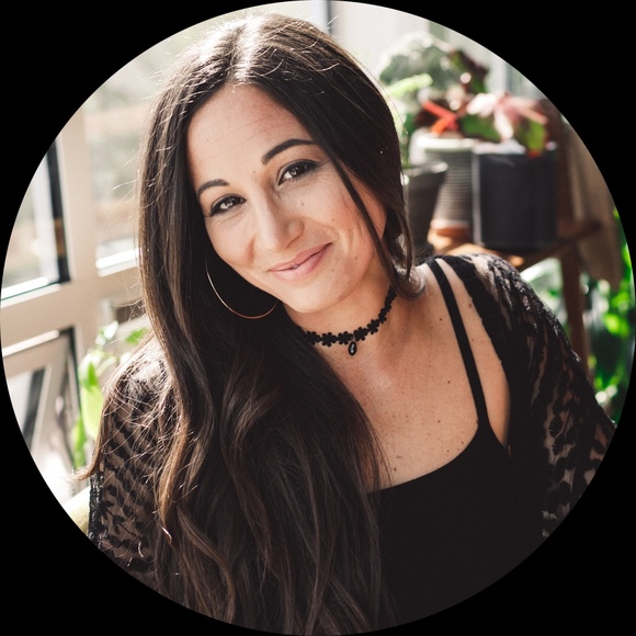 Profile Picture of Alexa Jesse (@alexajesse) on Poshmark