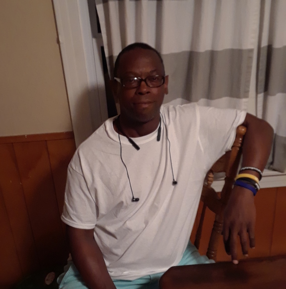 Profile Picture of Howard Isadore (@howardisadore) on Poshmark
