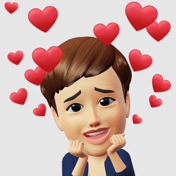 Profile Picture of Lani Auster (@laniauster) on Poshmark