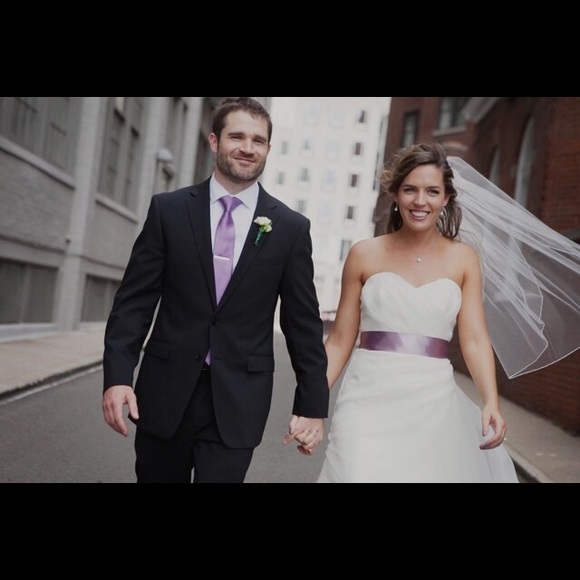 Profile Picture of Dina Haggenjos (@vivandjos) on Poshmark