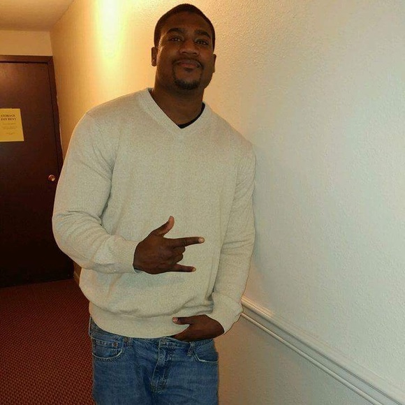 Profile Picture of Nathan Williams (@rundown22) on Poshmark