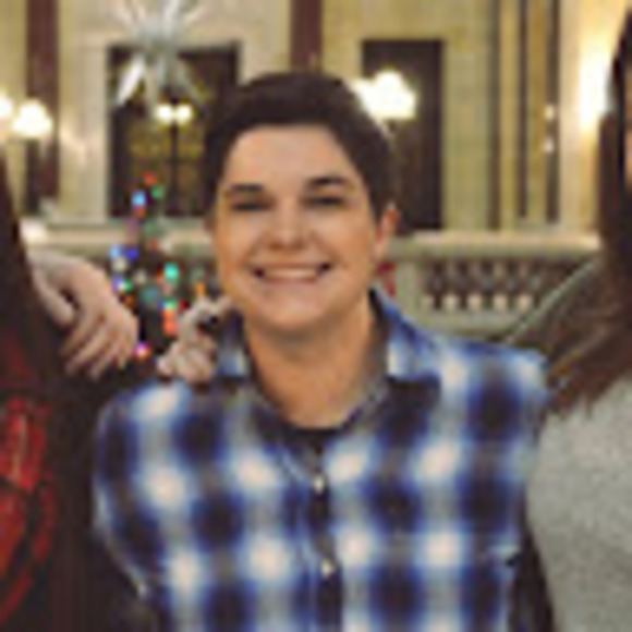 Profile Picture of Rachel Mcelhenie (@rlmcelhenie) on Poshmark