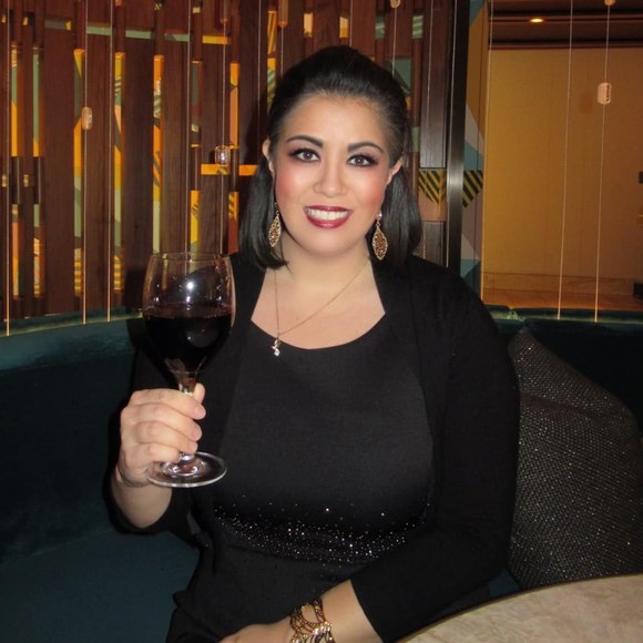 Profile Picture of Amy Hayakawa (@ahayakawa522) on Poshmark