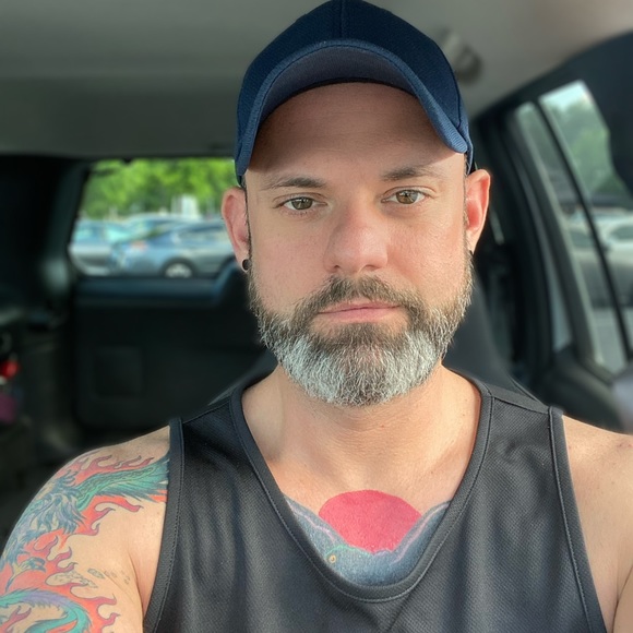 Profile Picture of Zachary Matheson (@zsmwa85) on Poshmark