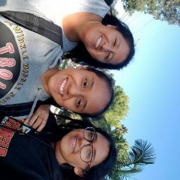 Profile Picture of Amalia Alvarez (@amalia_alvarez) on Poshmark