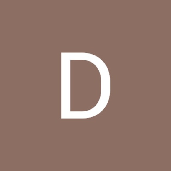 Profile Picture of Darrah Detling (@detlingdarrah) on Poshmark