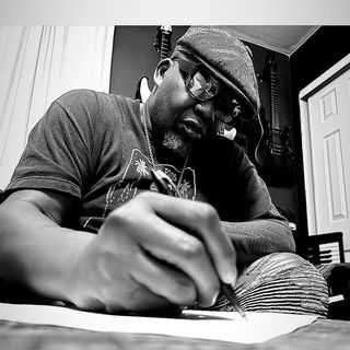 Profile Picture of Chris Bailey (@thebeetmaker) on Instagram