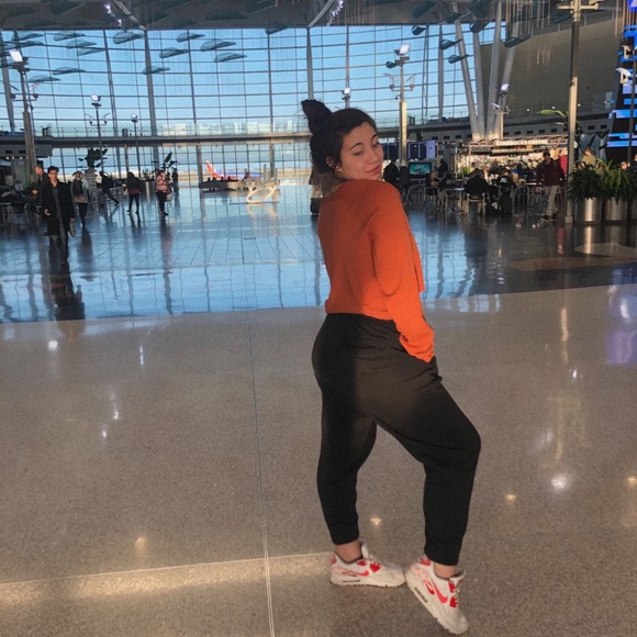 Profile Picture of Josie Ramirez (@josieramirez127) on Poshmark