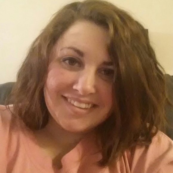 Profile Picture of Chrisandjessica Marion (@jessamess911) on Poshmark