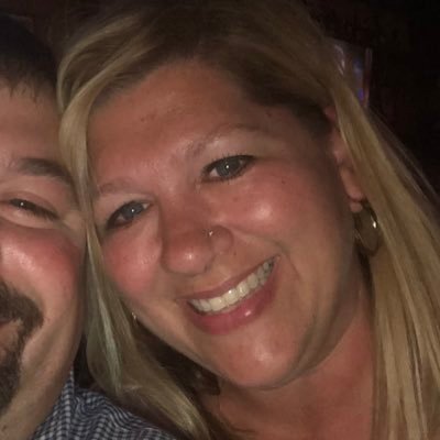 Profile Picture of Lisa Paz (@lisapaz17) on Twitter