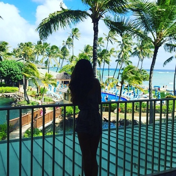 Brookie Yoshida - Poshmark Profile Picture of Brookie Yoshida (@brookiegirl808) on Poshmark